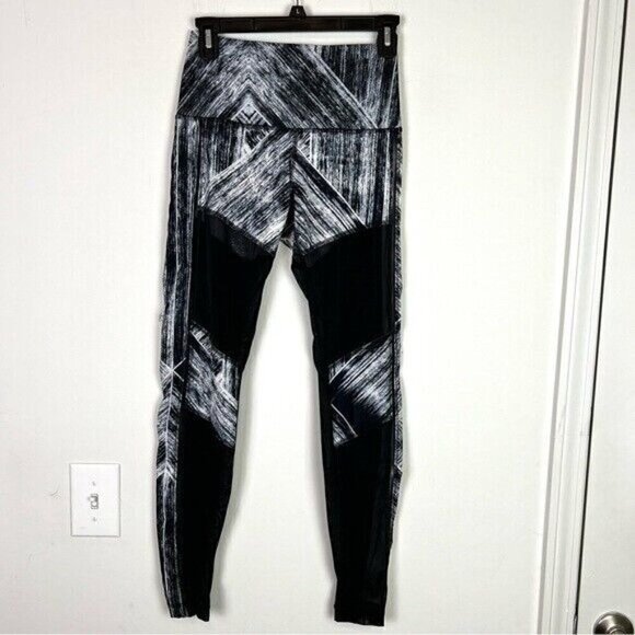 Lululemon Hot To Street Pants Heat Wave White/Black Leggings Size 6 - Picture 11 of 16